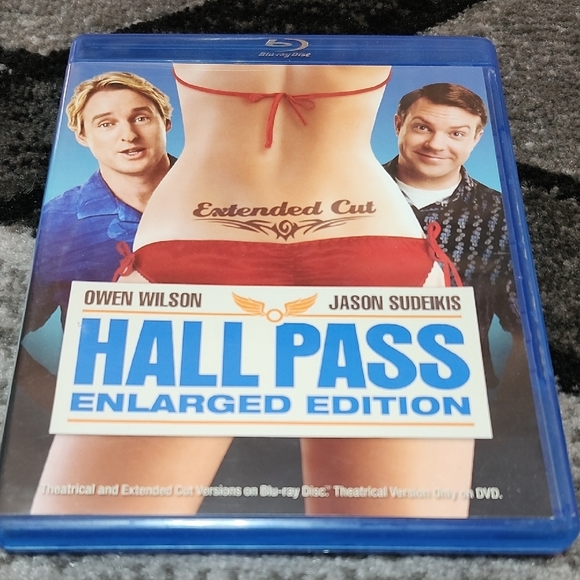 HALL PASS ENLARGED EDITION EXTENDED CUT BLU-RAY JASON SUDEIKIS OWEN WILSON - Picture 1 of 6